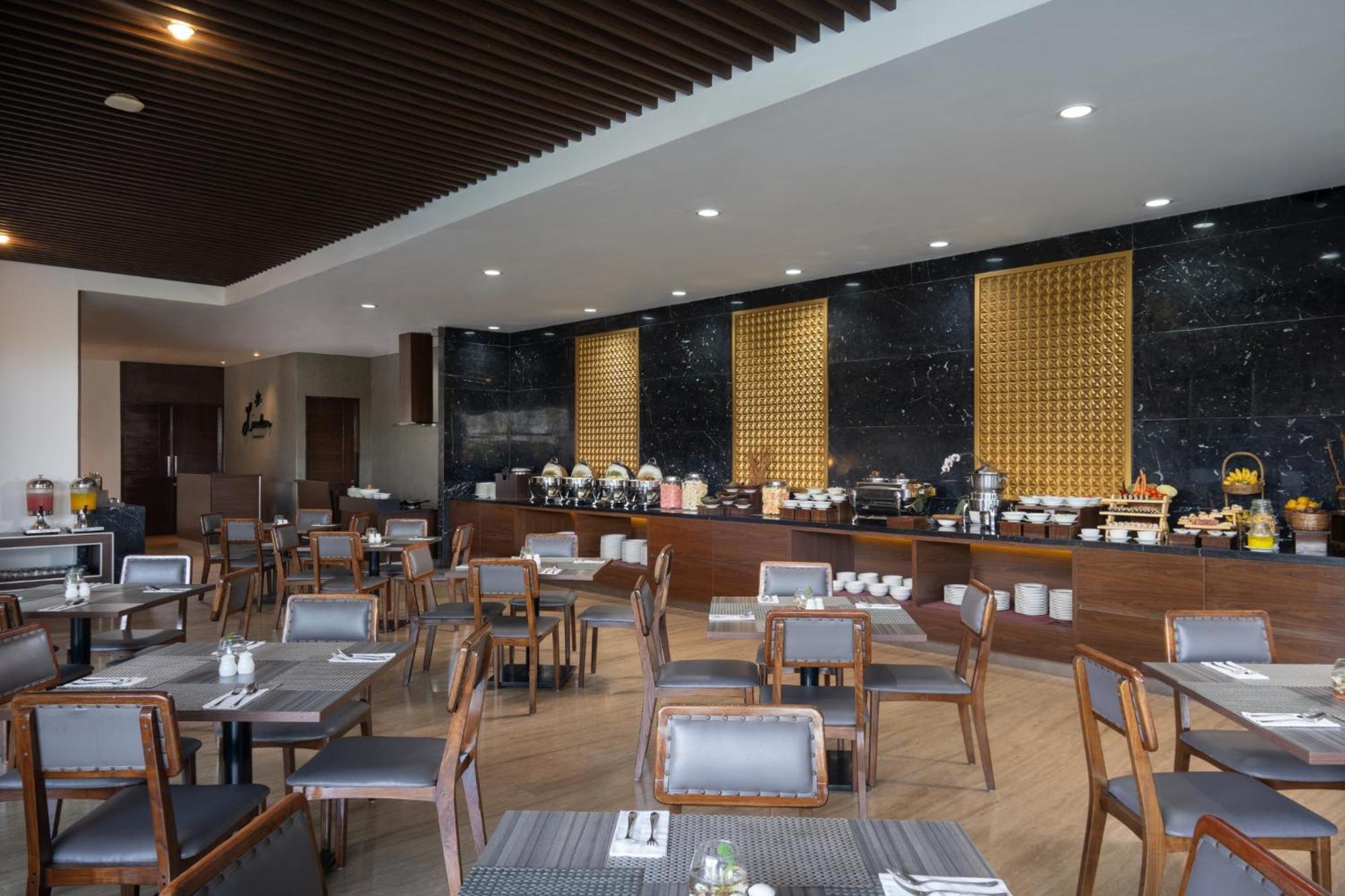 Laska Hotel Sukabumi Exterior foto