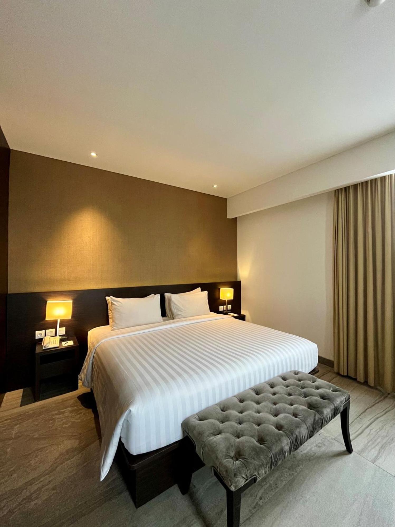 Laska Hotel Sukabumi Exterior foto