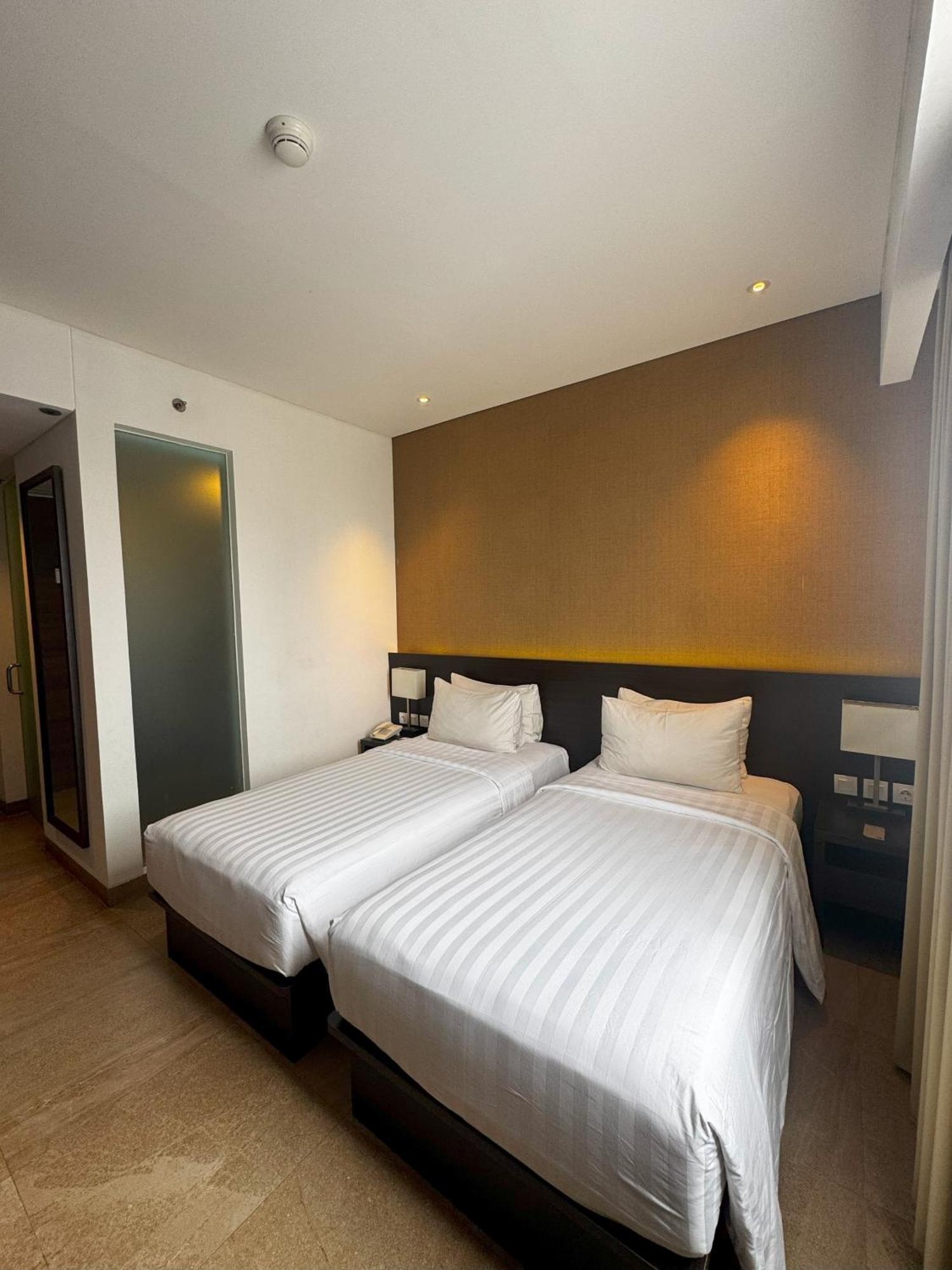 Laska Hotel Sukabumi Exterior foto