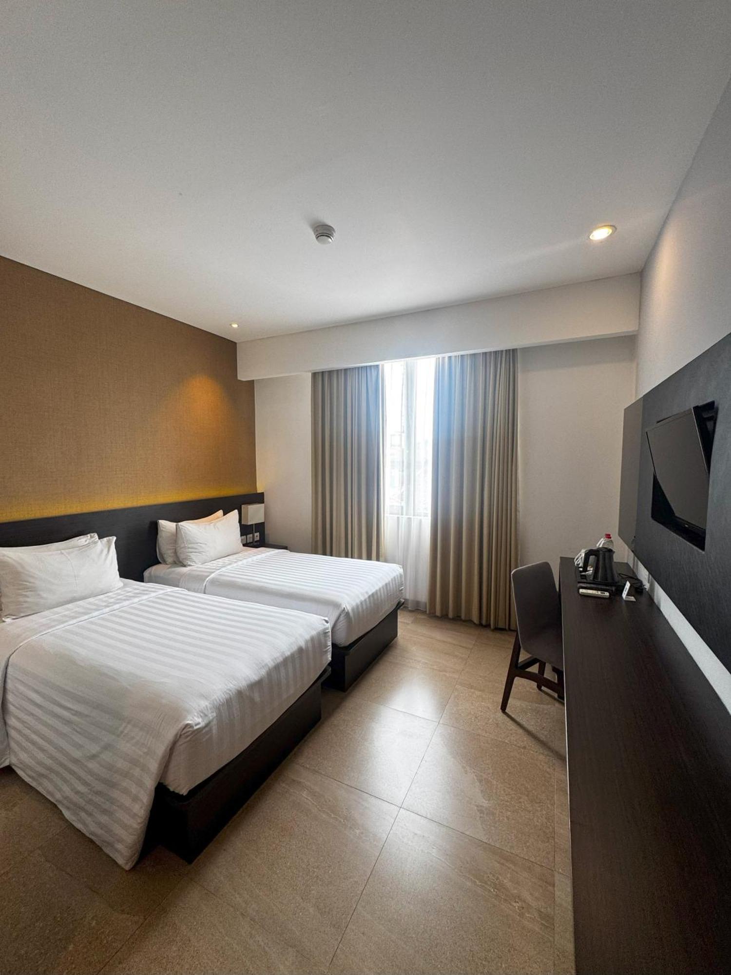 Laska Hotel Sukabumi Exterior foto